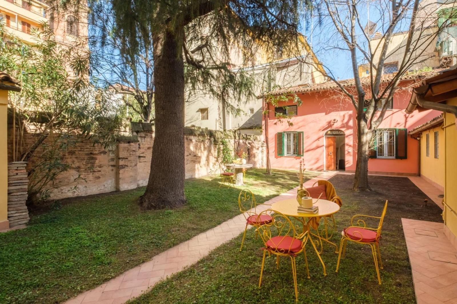 Piazza Maggiore - Il Sentiero Apartment With Private Garden Bologne Extérieur photo